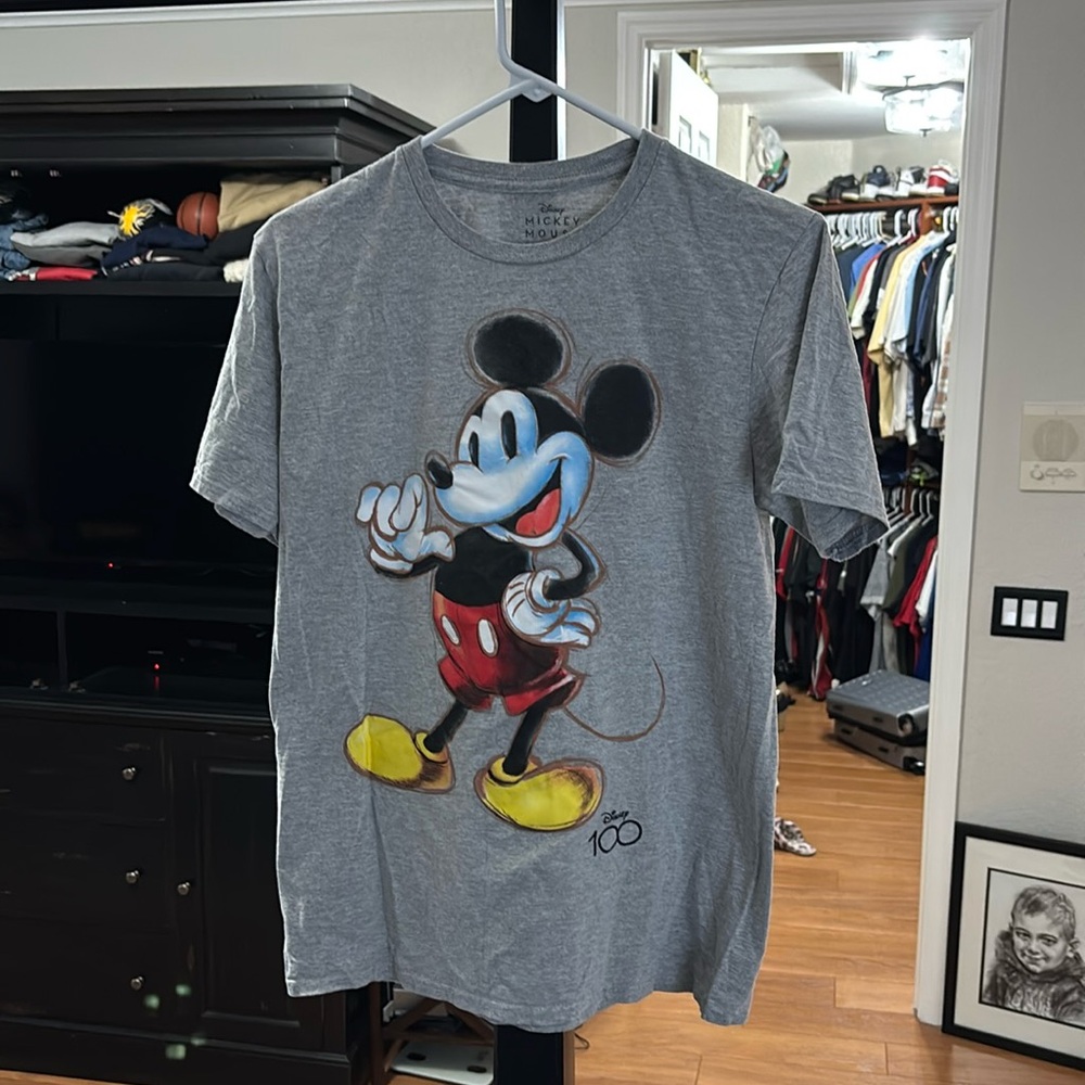 Kids medium Disney 100 yr